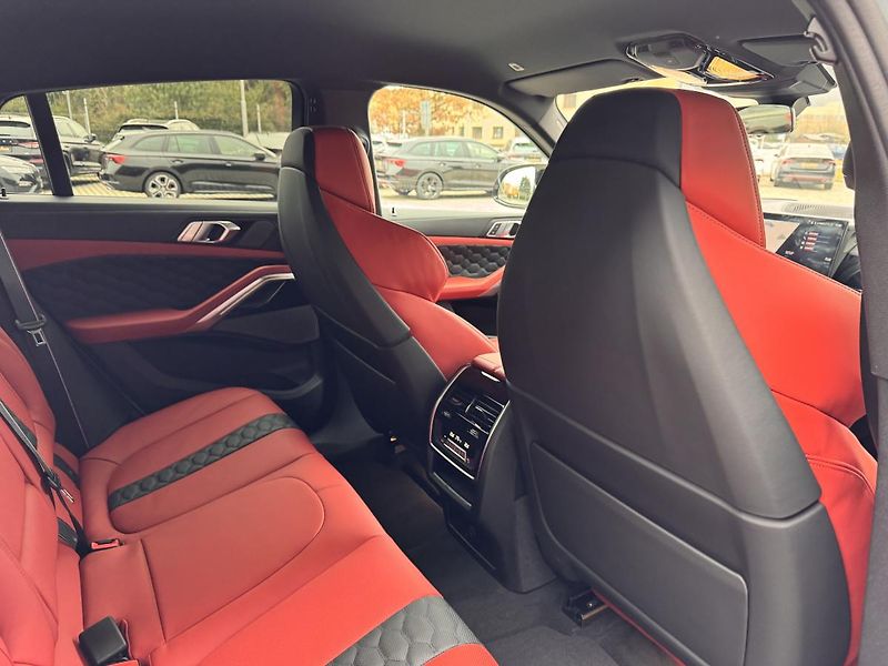 BMW X6 (2024) M COMPETITION 460kW CZ TOP!!!! - fotka 28 z 52