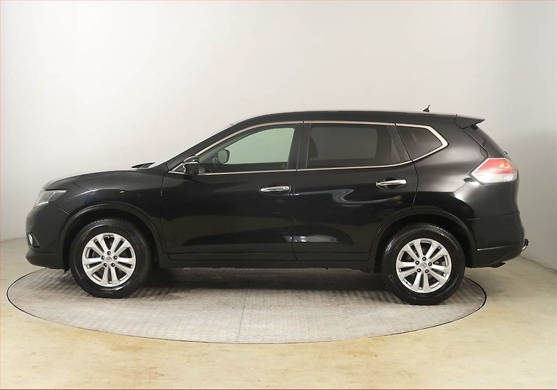 Nissan X-Trail (2016) 1.6 DIG-T, ČR,1.maj - fotka 3 z 20