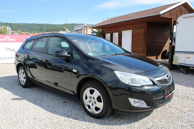Opel Astra (2011) 1,4i KLIMA TEMPOMAT EL.OKNA - fotka 1 z 16