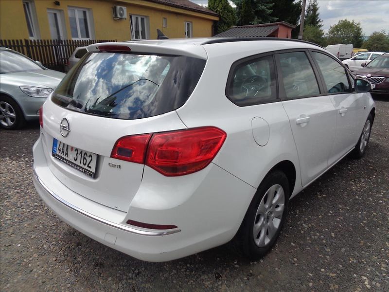 Opel Astra 1,7 - fotka 7 z 17