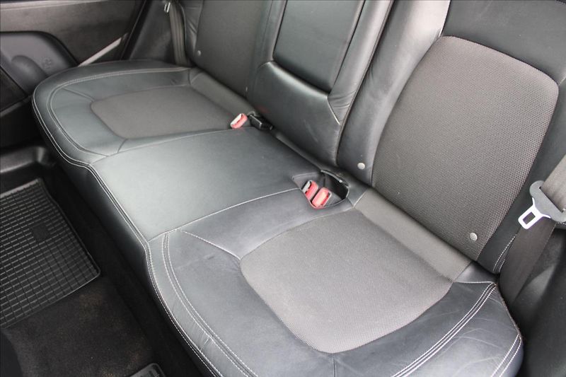 Kia Sportage 2,0 CVVT  ČR,4x4,AUTOMAT - fotka 24 z 31