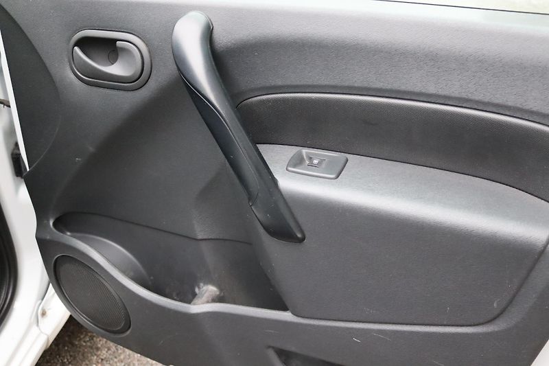 Renault Kangoo 1.5DCI 55kW ČR DPH - fotka 37 z 40