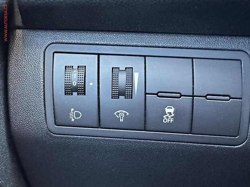 Kia Venga (2018) 1.4i, ČR, servis.kniha, AC - fotka 14 z 18