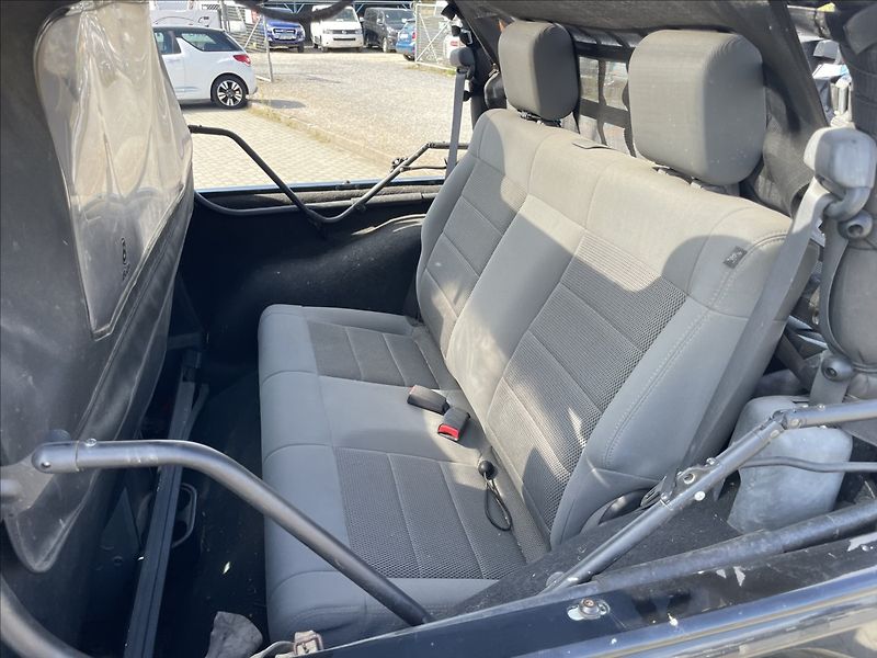 Jeep Wrangler 3,8 V6 UNLIMITED 146kw ARB Har - fotka 12 z 31