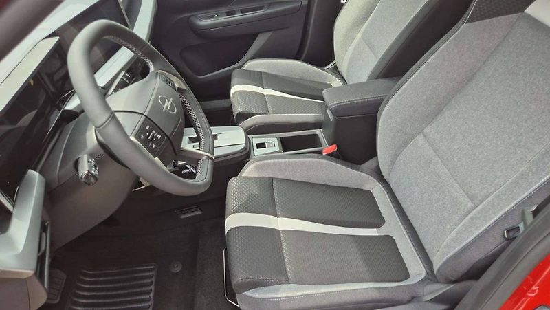 Opel Frontera (2026) Edition Hybrid 1.2 TURBO (81kW - fotka 19 z 40