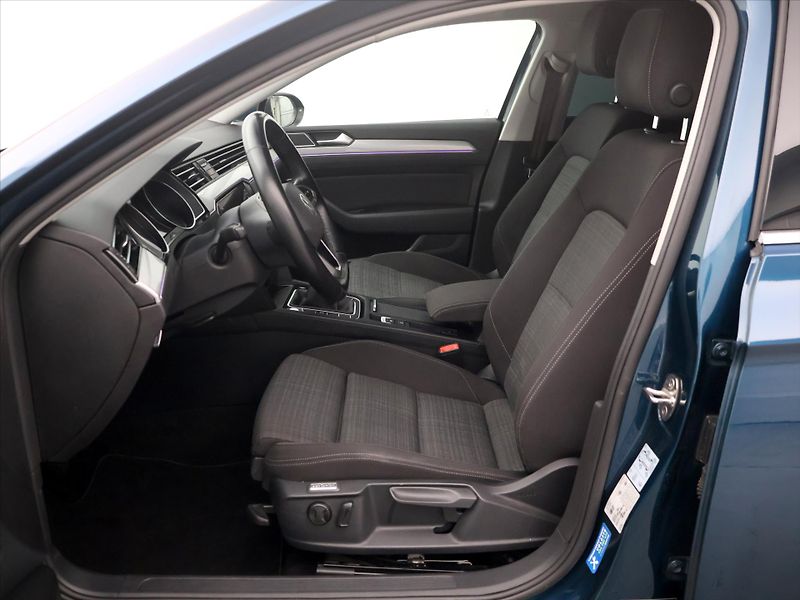 Volkswagen Passat 1,5 TSI 110kW Business - fotka 11 z 34