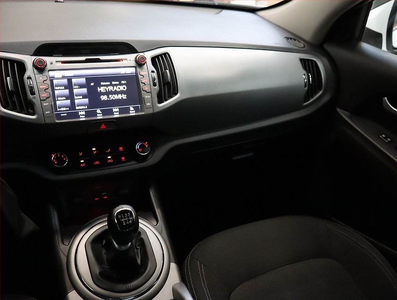 Kia Sportage (2015) 1.6 GDI, Navi, Tempomat - fotka 8 z 18