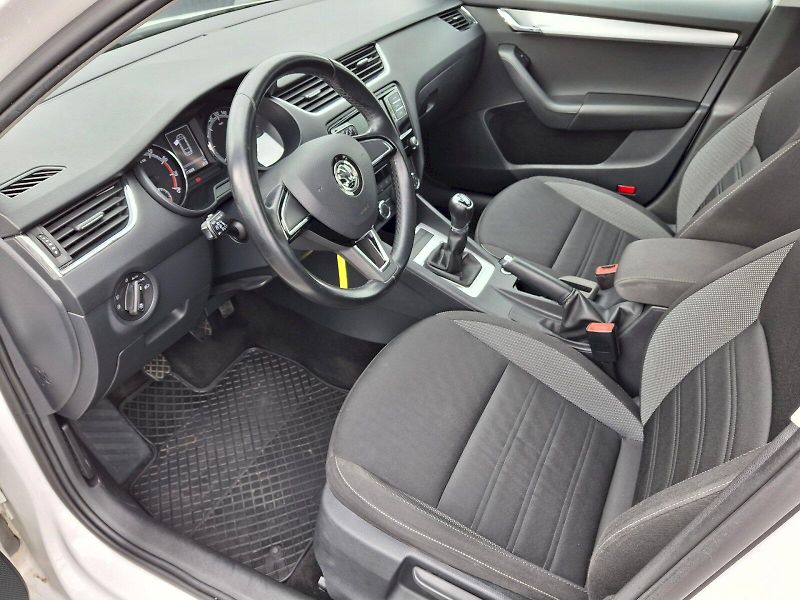 Škoda Octavia (2020) Combi Ambition 1,5TSi 110kW - fotka 6 z 30