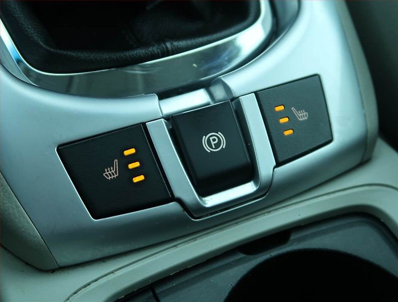 Opel Antara (2012) 2.2 CDTI, 4X4, Serv.kniha - fotka 17 z 17