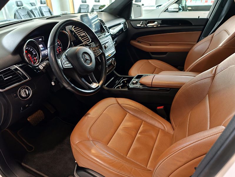 Mercedes-Benz GLE 250d 4M AMG Airmatic - fotka 9 z 53