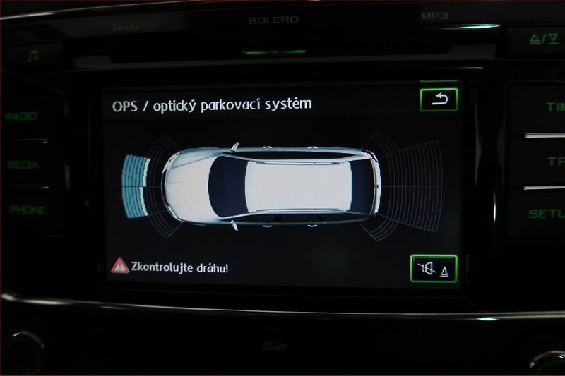 Škoda Superb (2012) Elegance 2.0 TDI, Xenony - fotka 17 z 17