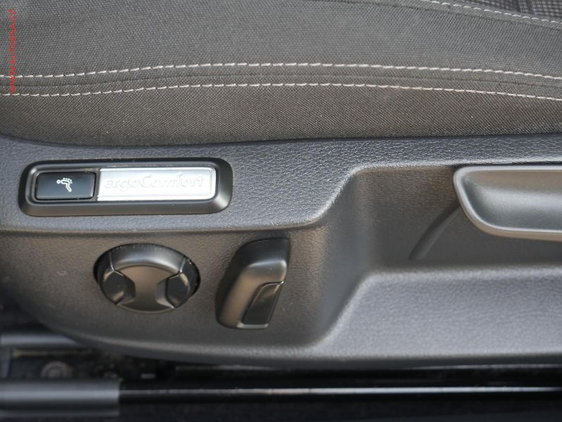 Volkswagen Passat (2015) 2.0 TDi, Comfortline, panor - fotka 17 z 18