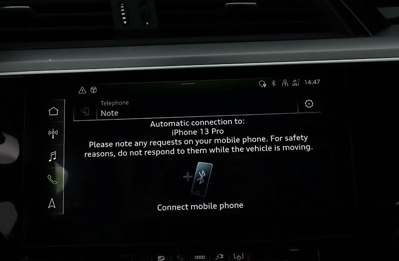 Audi Q8 e-tron 55 Quattro Kam LED Vzduch - fotka 22 z 32