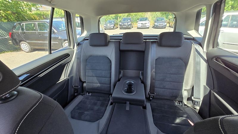 Volkswagen Golf Sportsvan 1.4TSi HIGHLINE TECH  1MAJITEL - fotka 30 z 42