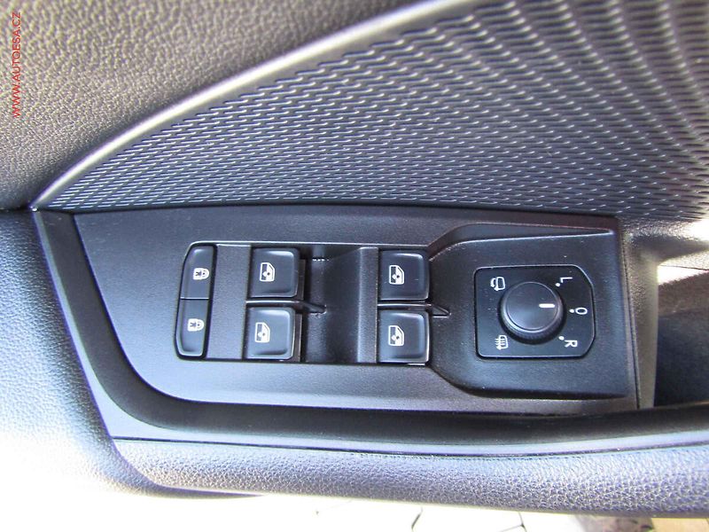Škoda Octavia (2020) 2.0 TDi, 1.maj,ČR, Style - fotka 12 z 24