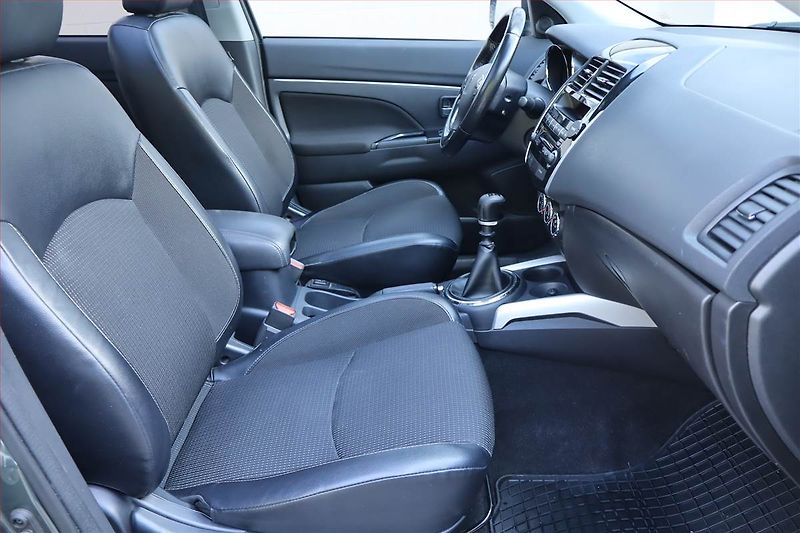 Peugeot 4008 (2013) 1.8 HDI, 4X4, Serv.kniha - fotka 9 z 25