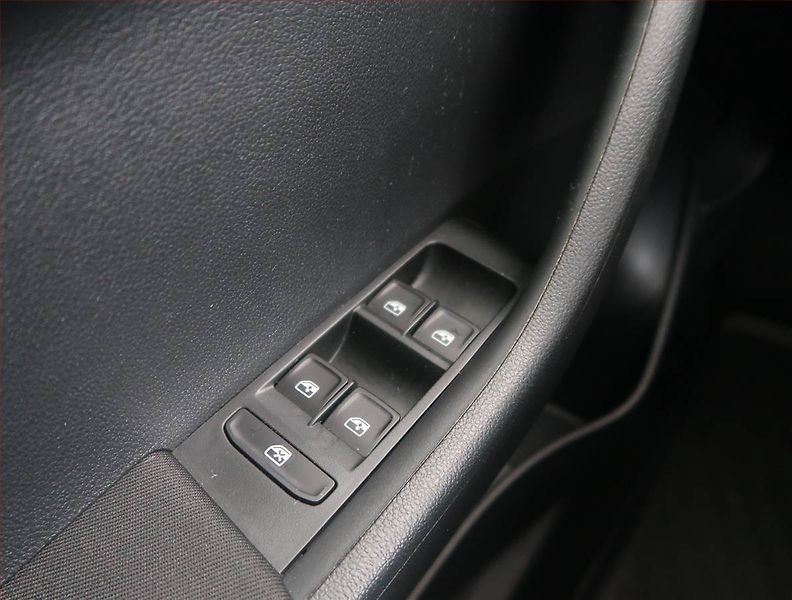 Škoda Fabia (2015) 1.2 TSI, Serv.kniha, Tempomat - fotka 14 z 14
