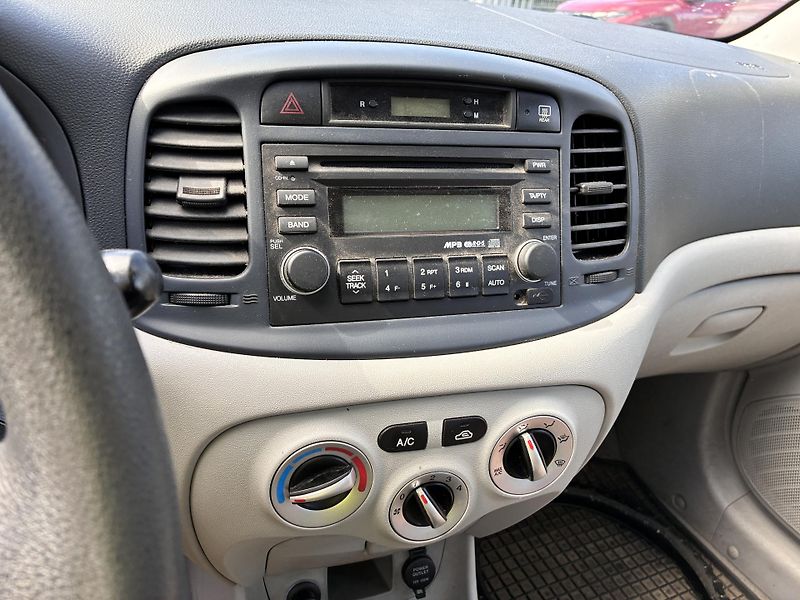 Hyundai Accent 1.5CRDi 81kW KLIMA ČR 1MAJ     - fotka 12 z 12
