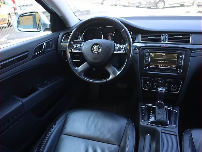 Škoda Superb (2013) Laurin&Klement 2.0 TDI - fotka 7 z 21