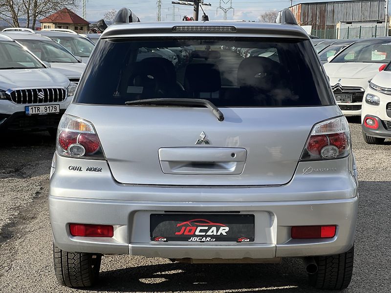 Mitsubishi Outlander Navigator 2.0i 4x4 KLIMA ALU - fotka 6 z 32