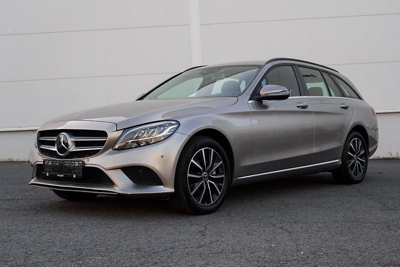 Mercedes-Benz Třídy C C 220CDi 4Matic Business - fotka 6 z 34