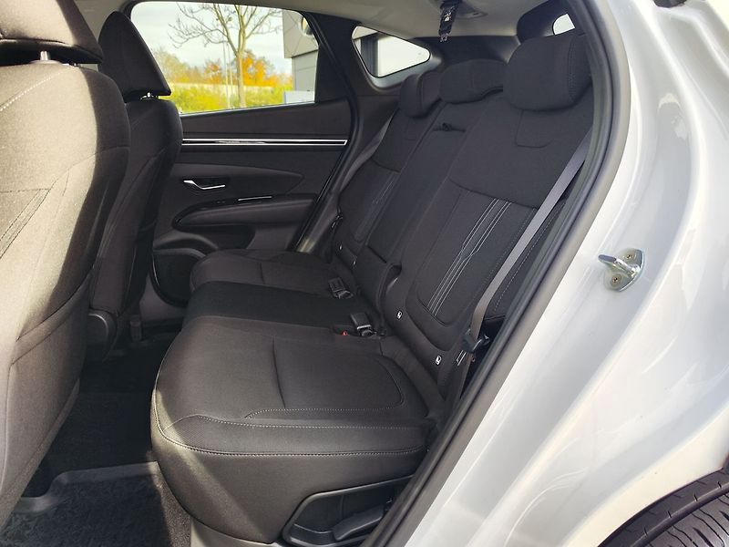 Hyundai Tucson 1.6 CRDI/100kW Smart MHEV - fotka 11 z 31