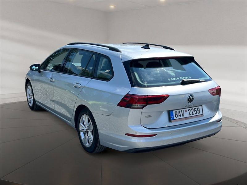 Volkswagen Golf 1,0 TSI 81 Life 5d - fotka 4 z 11
