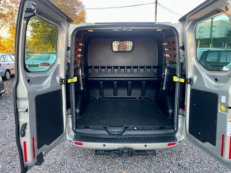 Ford Transit Custom (2013) 2.2TDCi 114 kW 5 míst L1 - fotka 19 z 19