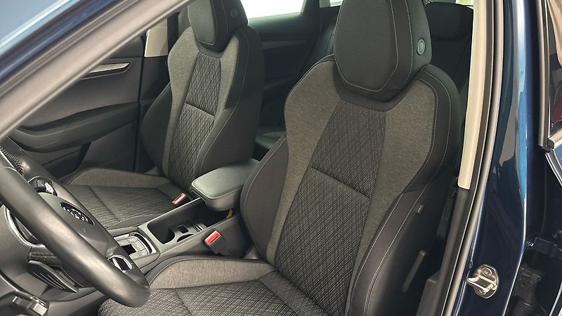 Škoda Karoq 2.0 TDI DSG Style - fotka 15 z 28