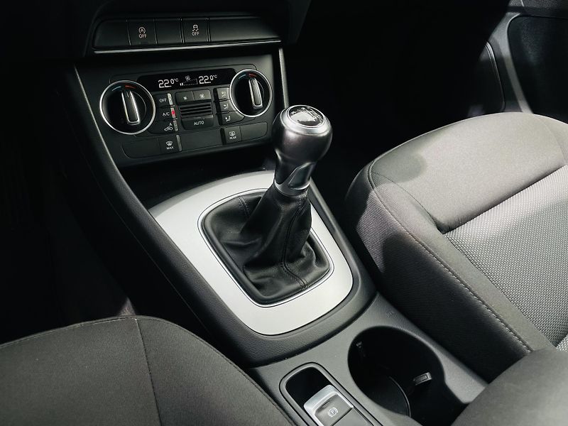 Audi Q3 1.4TFSI MAN SERVISKA TAŽNÉ - fotka 32 z 41