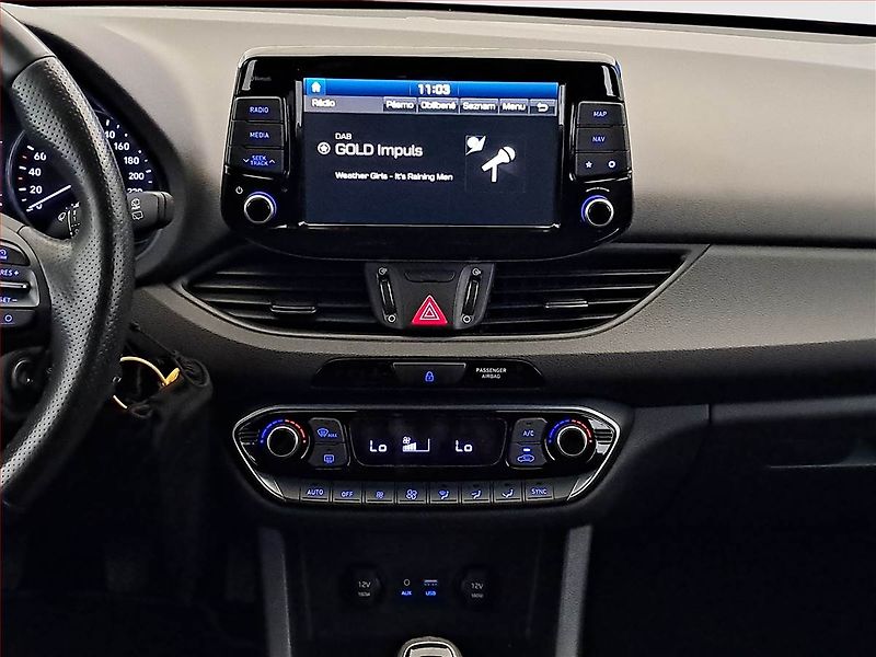 Hyundai i30 (2018) Go! 1.4 T-GDI, Navi, Tempomat - fotka 12 z 18