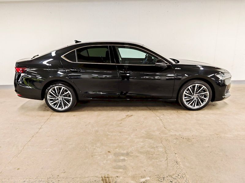 Škoda Superb (2025) 2.0 TSI 195 kW DSG 4x4 L&K - fotka 30 z 35
