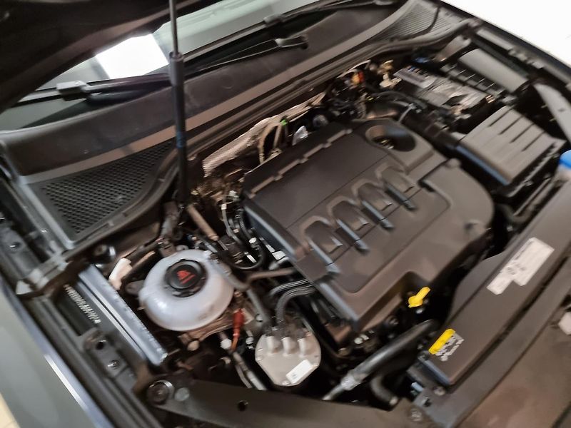 Volkswagen Passat Variant (2020) 2,0Tdi DSG 140kW Elegance ČR  - fotka 22 z 36