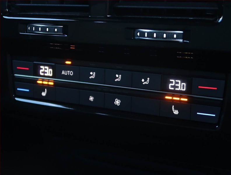 Volkswagen Touareg (2019) R-Line 3.0 TDI - fotka 26 z 27