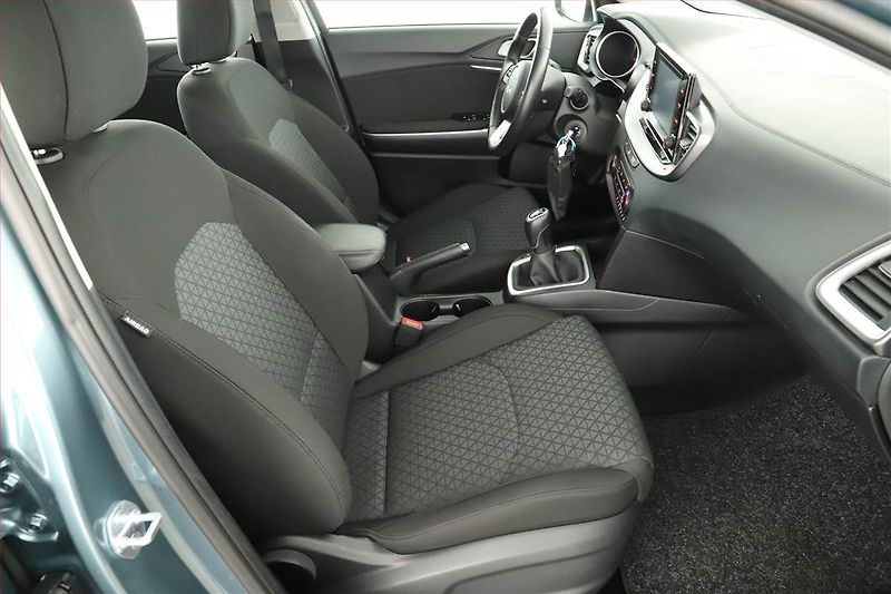 Kia Ceed (2023) Spin 1.0 T-GDI, SPIN, DPH - fotka 7 z 14