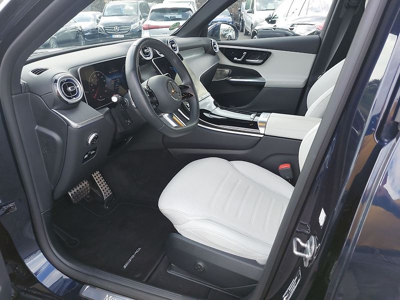 Mercedes-Benz GLC 300de AMG 4Matic - fotka 15 z 26