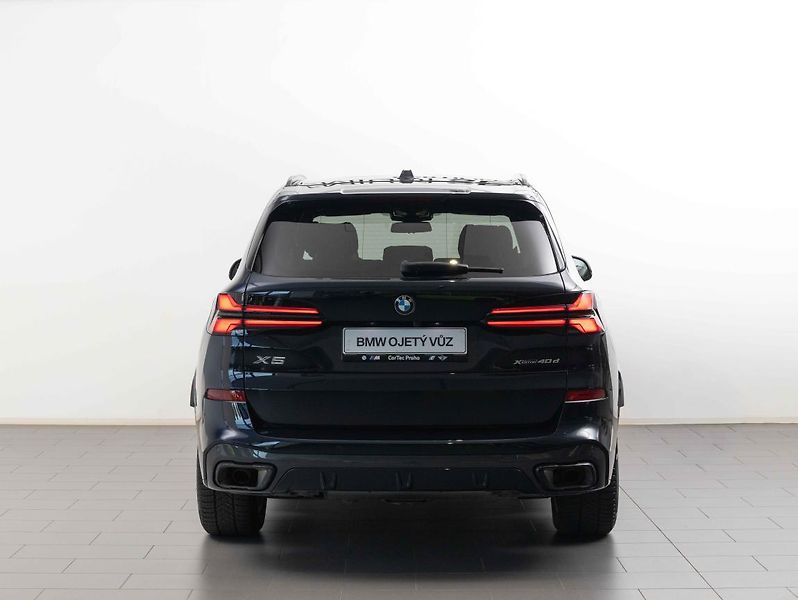 BMW X5 xDrive40d - fotka 4 z 23