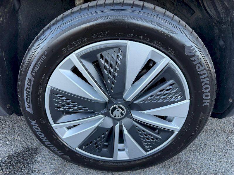 Škoda Karoq (2022) 1.5 TSI 110kW Style Exclusive - fotka 35 z 35