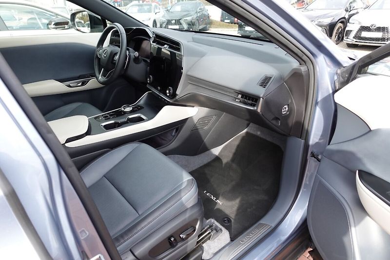Lexus RZ 450e RZ450e Executive DIRECT4 - fotka 12 z 34