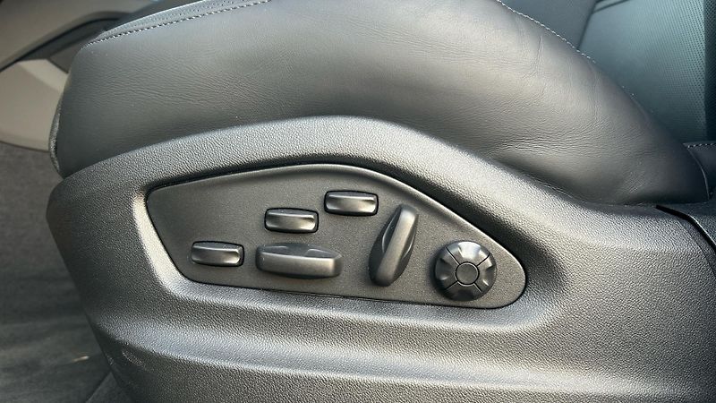 Porsche Cayenne (2025) - fotka 26 z 29
