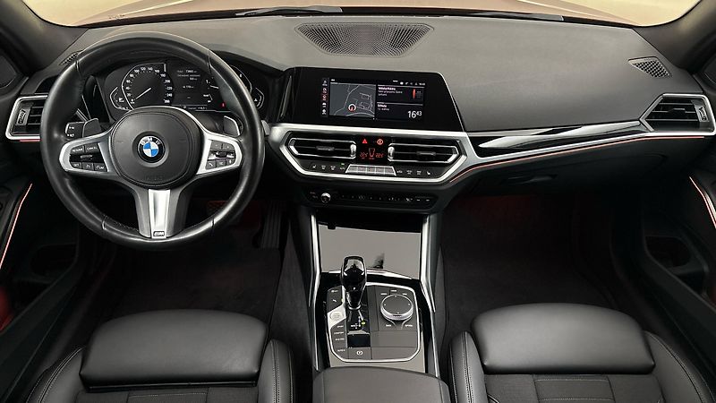 BMW Řada 3 330d AUT Sport Line - fotka 8 z 25