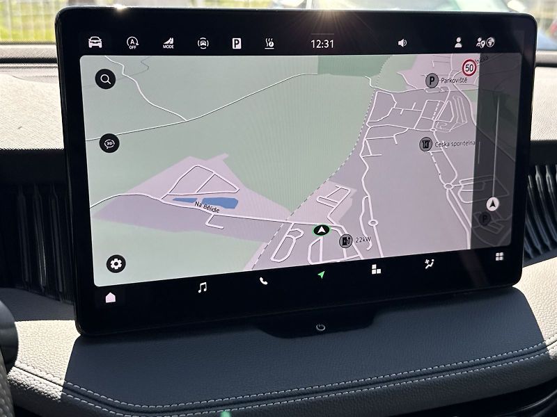 Škoda Superb (2025) 2.0 TSI 4x4 DSG Sportline - fotka 18 z 36