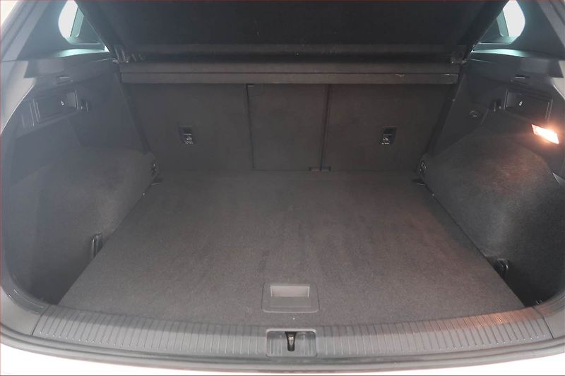 Volkswagen Tiguan (2017) R-Line 2.0 TDI, 4X4, Automat - fotka 14 z 18