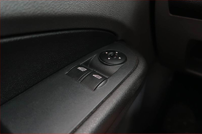 Ford Focus (2009) 1.6 16V, Serv.kniha, nová STK - fotka 15 z 15