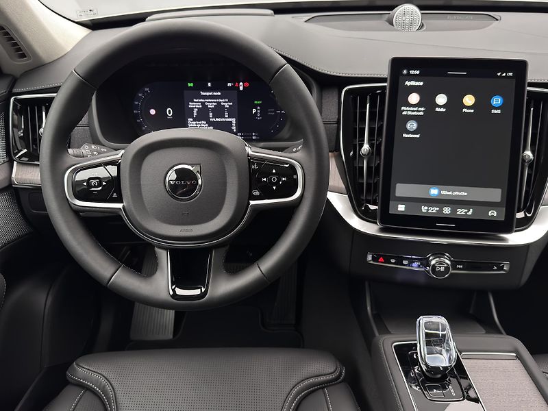 Volvo XC90 (2026) T8 AWD Plug-in ULTRA DARK 7m - fotka 4 z 29