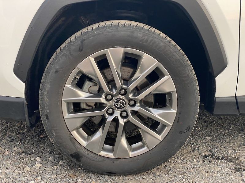 Toyota RAV4 2.5HEV, ČR, Executive Sky, 4x4 - fotka 10 z 35