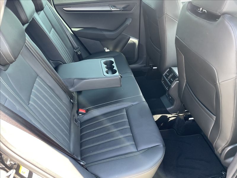 Škoda Karoq 1,5 TSi 110kw SPORTLINE 1maj C - fotka 11 z 36