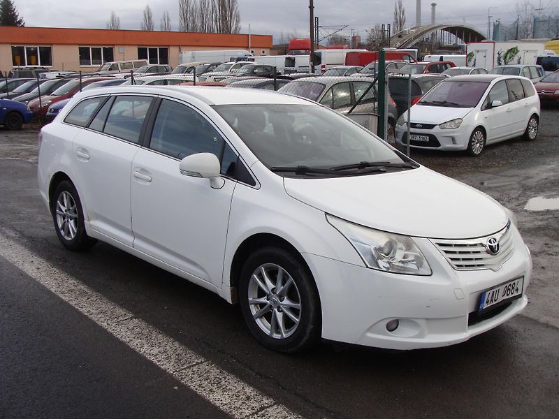 Toyota Avensis 2.0 D-4D, 93 kW,klima,p.kamera - fotka 7 z 30