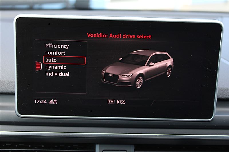 Audi A4 2,0 TDI  AUTOMAT,4x4,VIRTUAL - fotka 13 z 49