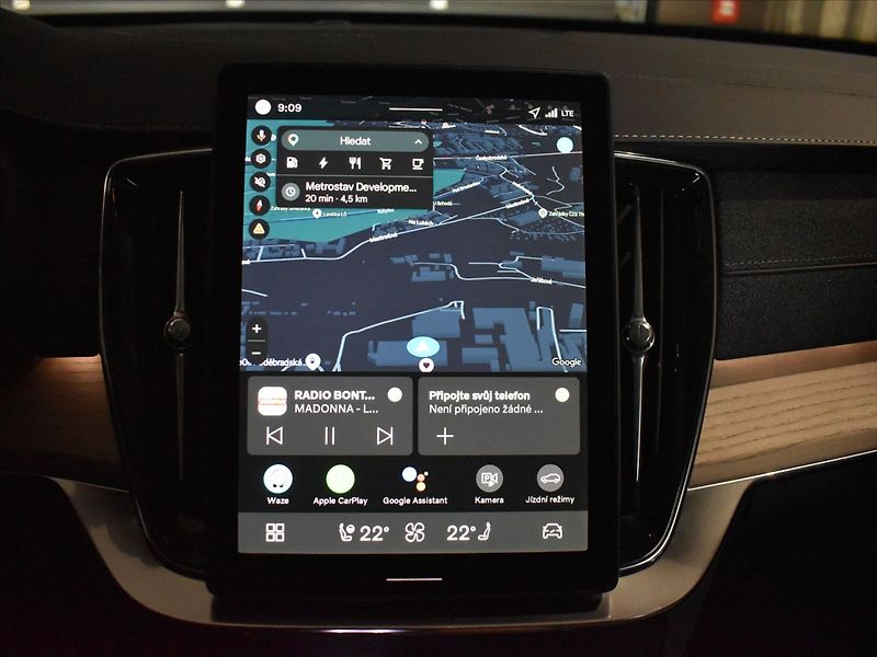 Volvo XC90 2,0 T8 AWD Plus BLIS,Bezklíč - fotka 19 z 27